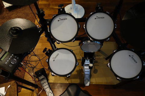 自宅練習用に格安電子ドラム Donner DED-200